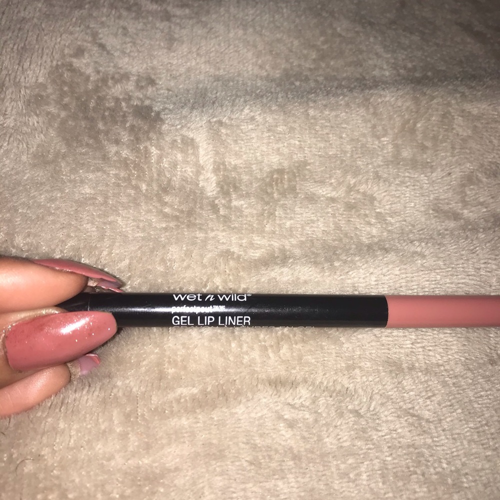 Wet and wild Gel Lipliner.